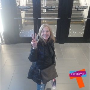 Meet your Posher, Sandra